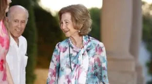 El último viaje a Grecia de la reina Sofía: dos fiestas con reencuentros donde faltaba Irene