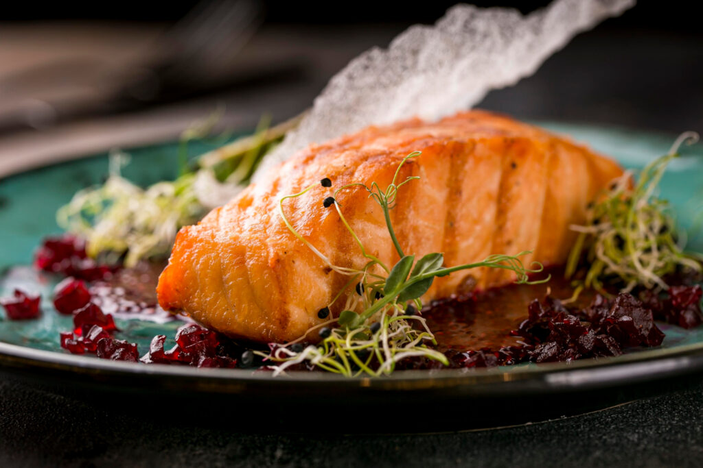 El salmón es un plato rico en ácidos grasos omega 3