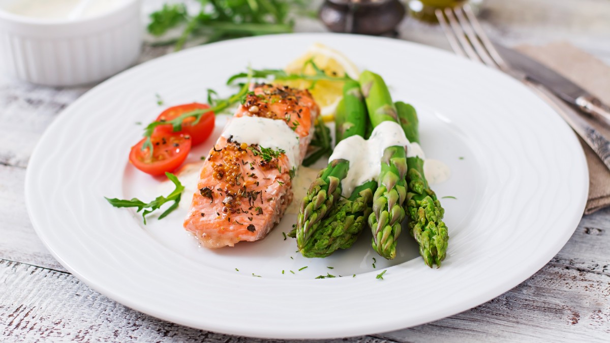 Esta es la mejor cena para adelgazar y perder grasa en 30 días, según una nutricionista