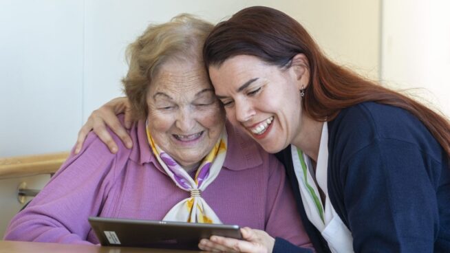 DomusVi reivindica el papel activo de las personas mayores como motor de la sociedad