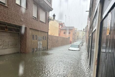 La alerta roja deja una tarde «complicada» en el litoral valenciano con lluvias históricas