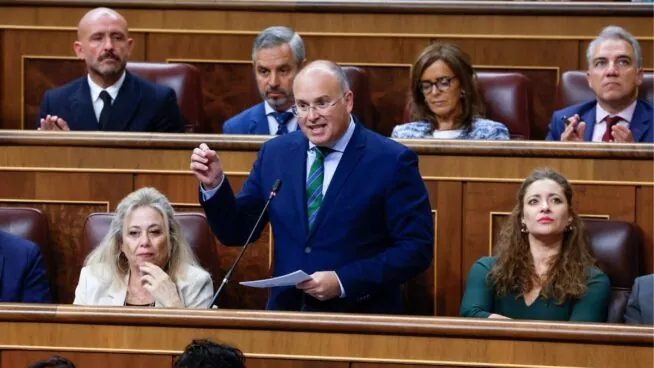 Tellado alerta: el Gobierno de la «indignidad y la alarma social» está instalado «en el caos»
