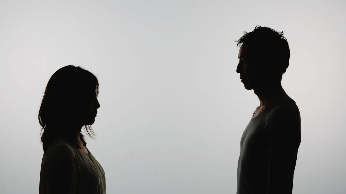 Ni ‘phising’ ni ‘phubbing’: esta es la nueva tendencia tóxica que afecta a las relaciones de parejas