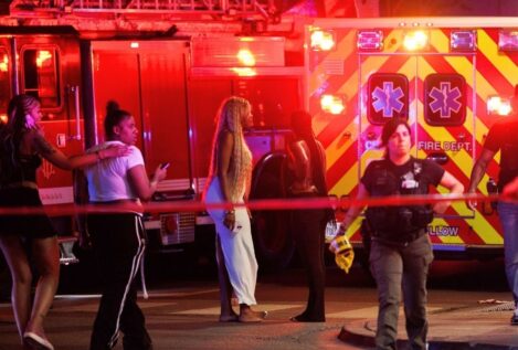Al menos siete muertos en tiroteos en Chicago, mientras Trump amenaza con su militarización