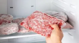 El truco casero con vinagre y sal para descongelar la carne en solo cinco minutos