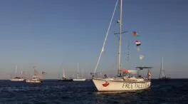Turquía rescata a los tripulantes de un barco de la flotilla a Gaza tras sufrir una fuga