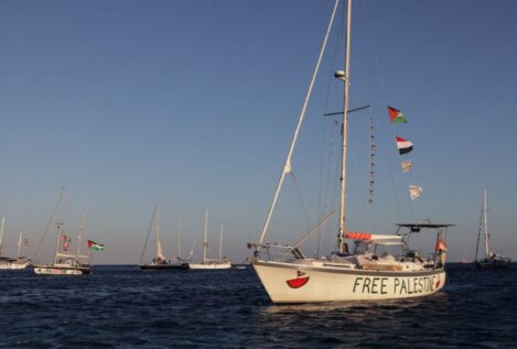 Turquía rescata a los tripulantes de un barco de la Flotilla a Gaza tras sufrir una fuga