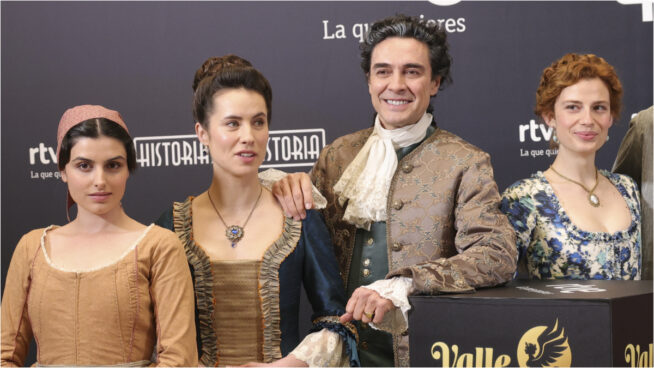 Entramos en el Palacio de Hoyuelos, el lujoso enclave donde se rodó 'Valle salvaje' en Segovia
