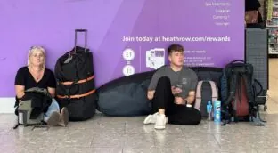 Detenido en Reino Unido un sospechoso por el ciberataque que afectó a aeropuertos europeos