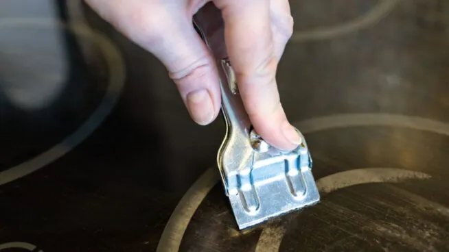 Mi vitrocerámica tiene arañazos y he conseguido eliminarlos con este producto