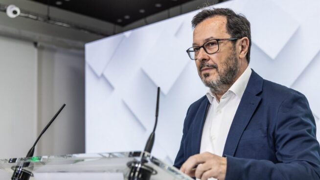 Vox se querella contra ministros del PSOE y barones del PP por la gestión de los incendios