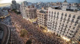 Miles de valencianos se manifiestan contra Mazón en el aniversario de la dana: «Culpable»