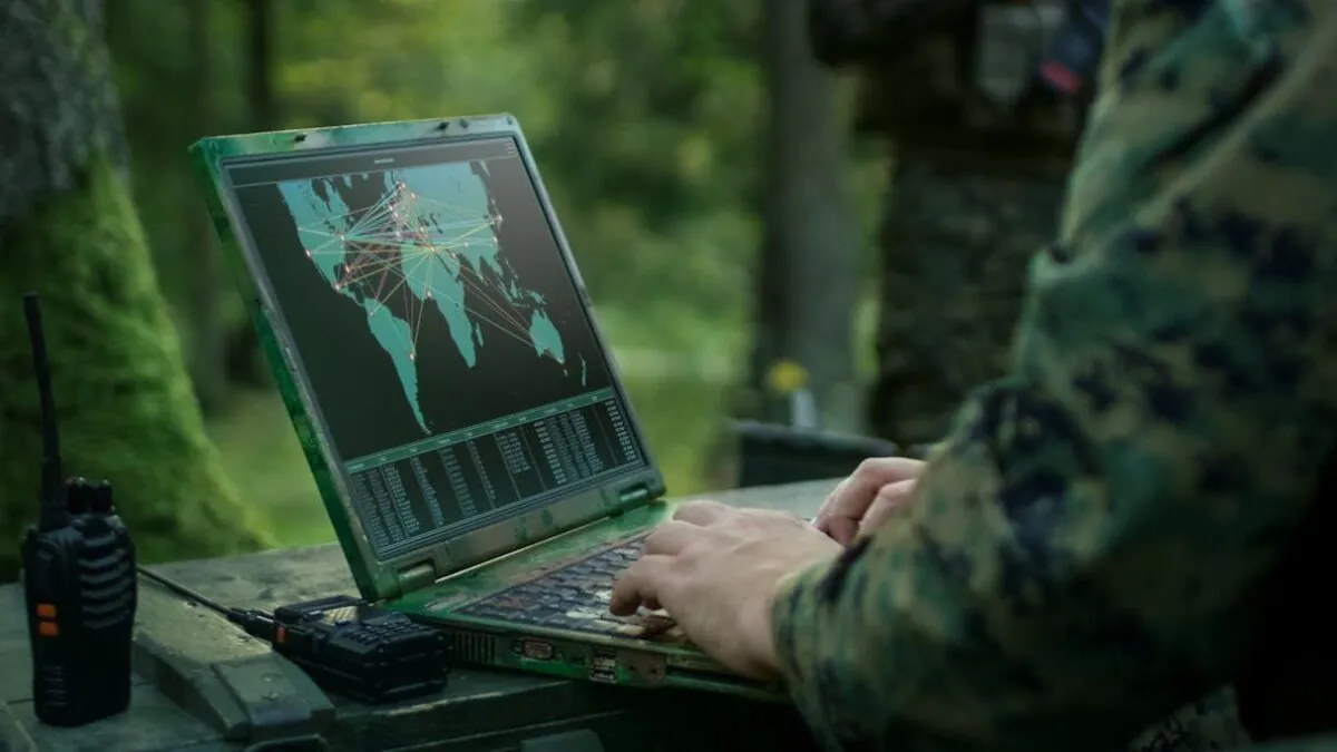 Misiles, drones y sabotajes: cómo Rusia intensifica su ofensiva ‘silenciosa’ sobre Europa