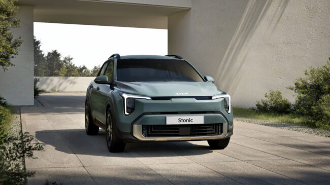 KIA Stonic 2026, el crossover urbano que ya no se conforma con ser el segundo