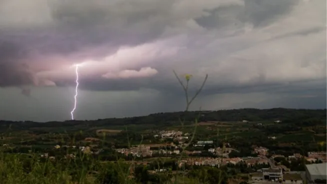 La Aemet avanza la llegada de la borrasca 'Benjamín' con olas de siete metros en el norte