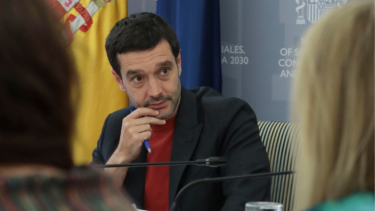 Las aerolíneas piden a Bustinduy que abandone el «enrocamiento» y retire las multas