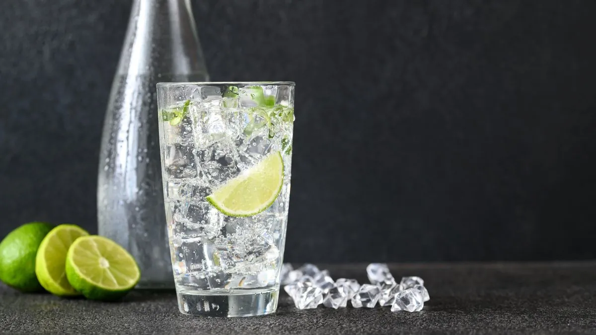 Beber agua con gas podría cambiar tu digestión en minutos, según la nutricionista Blanca García