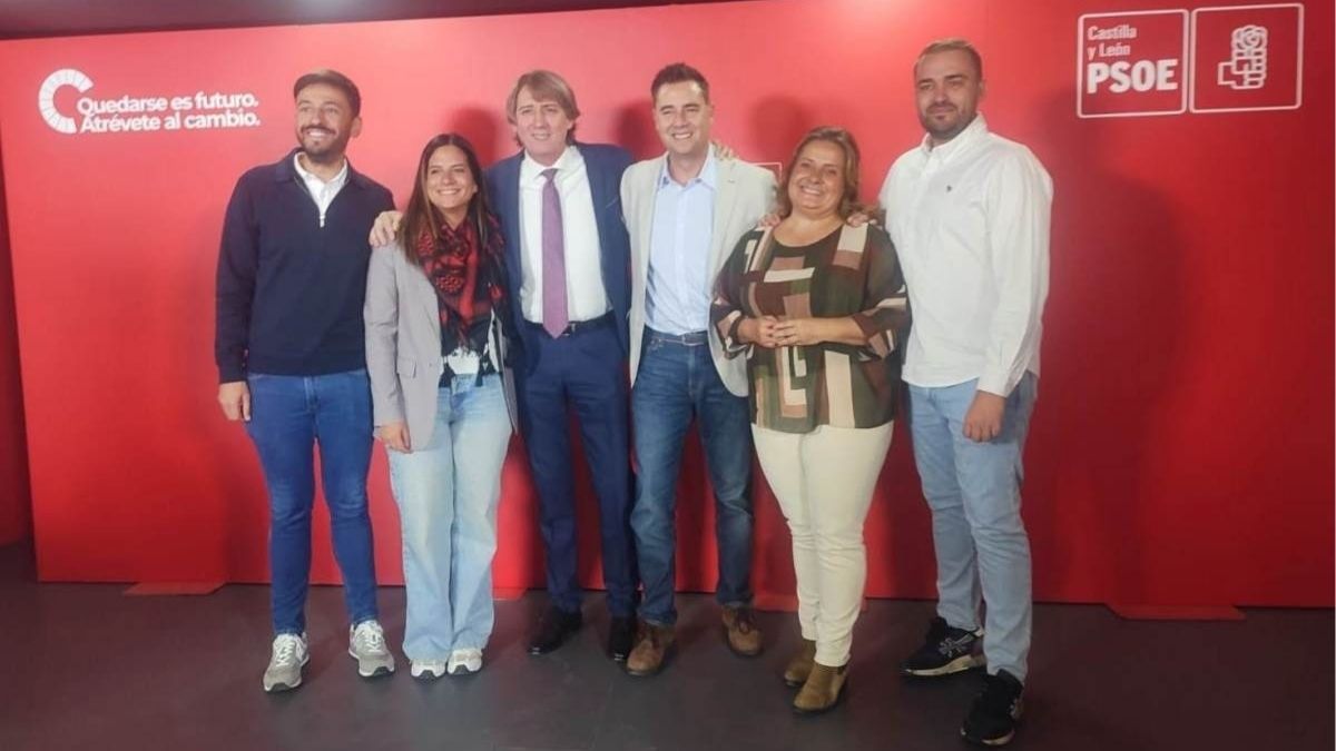 El candidato del PSOE espera «terminar con 38 años de Castilla y León en blanco y negro»
