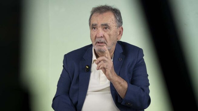 VÍDEO | Entrevista a Alejandro Cercas: «Si el PSOE no cambia, vamos al desastre nacional»