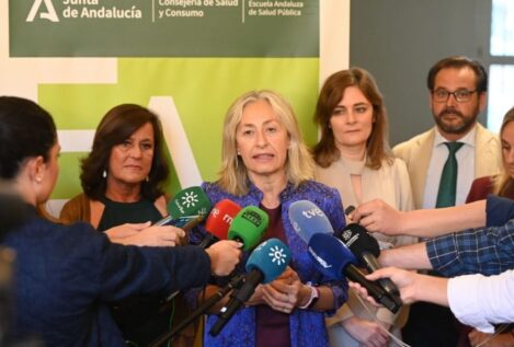 La consejera andaluza descarta dimitir por el cribado de cáncer: «Sería lo fácil»