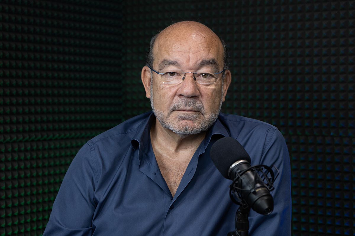 VÍDEO | Fuera de micrófono con Ángel Expósito «Lo de Kim Jong-un es una broma comparado con lo de Sánchez»