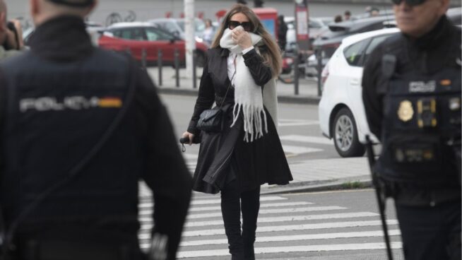 El Gobierno oculta al Senado los contratos en empresas públicas de cuatro amigas de Ábalos