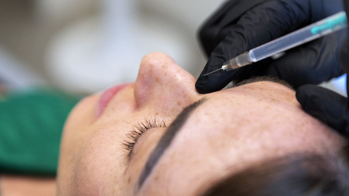 Detenida por simular ser médico estética y causar lesiones a una paciente en labios y boca