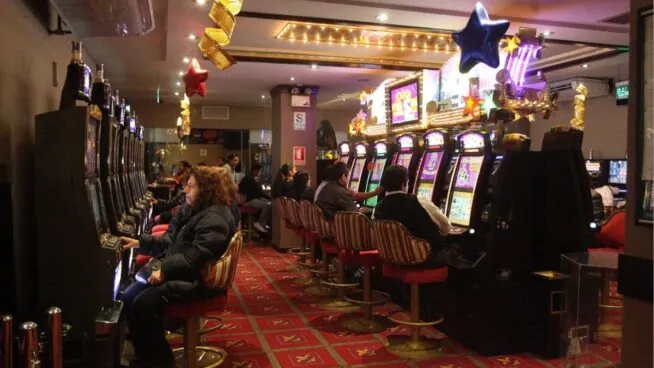 Detenido un empleado despedido de un salón de juegos por robar 52.000 euros de la caja