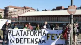 La visita de Sánchez a León se le 'atraganta': protestas, abucheos y choque con UPL