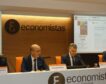 Los economistas piden medidas para fomentar la productividad tras las subidas del salario mínimo