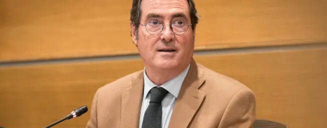 La CEOE propone una subida del SMI del 1,5% para 2026, hasta 1.202 euros al mes