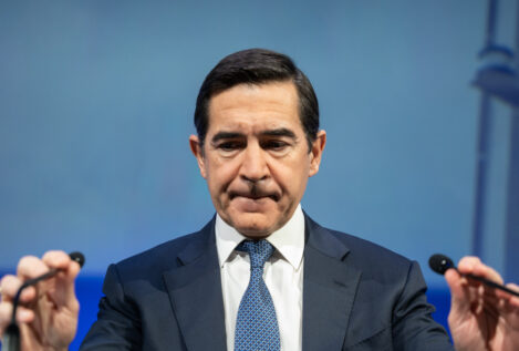 Los impagos en Turquía, primer problema para que Torres siga al frente de BBVA tras la opa