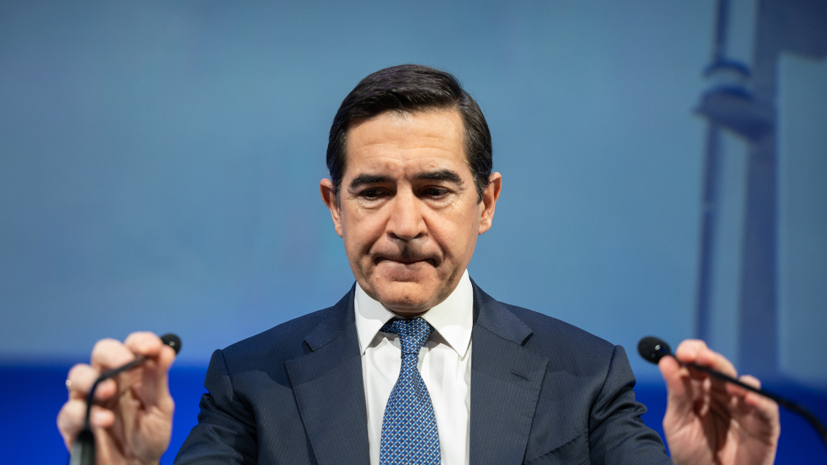 Torres (BBVA) descarta dimitir tras el fracaso de la opa: «Me quedan tres años de presidente»