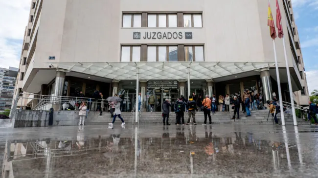 Un juez investiga un presunto amaño de oposiciones a administrativo en Parla (Madrid)