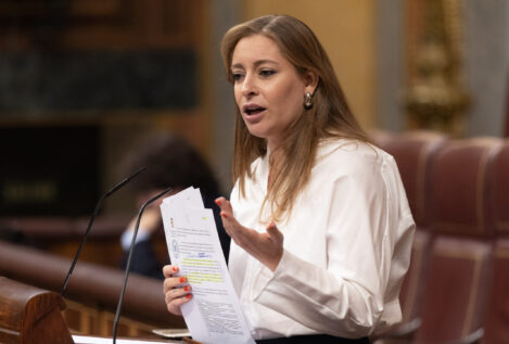 El PP acorrala al Gobierno con las pulseras antimaltrato: 138 peticiones de explicación