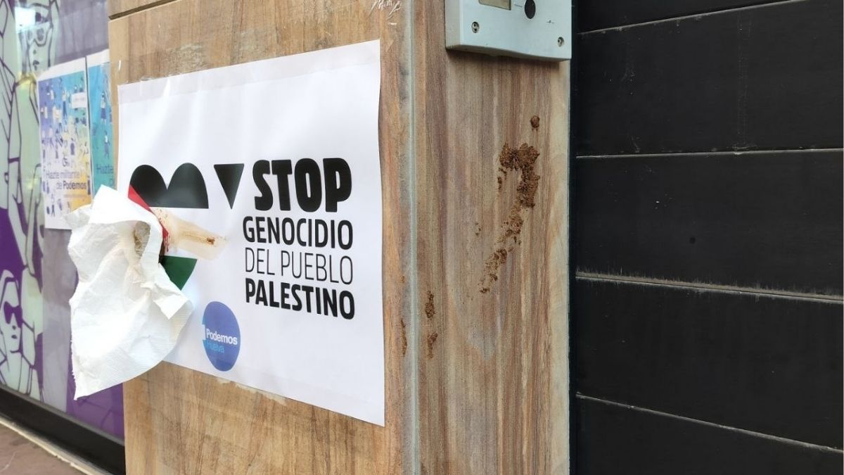 Atacan con excrementos la sede provincial de Podemos Huelva