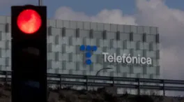 Telefónica reducirá el dividendo en su plan estratégico y cae un 2% en bolsa