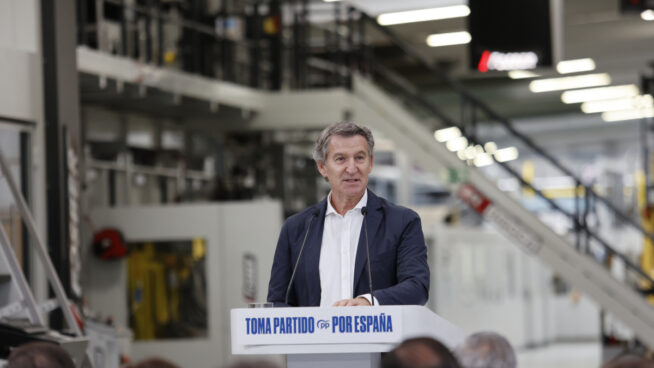 Feijóo señala que «el dinero de los autónomos no puede ir a pagar chistorras y prostitutas»