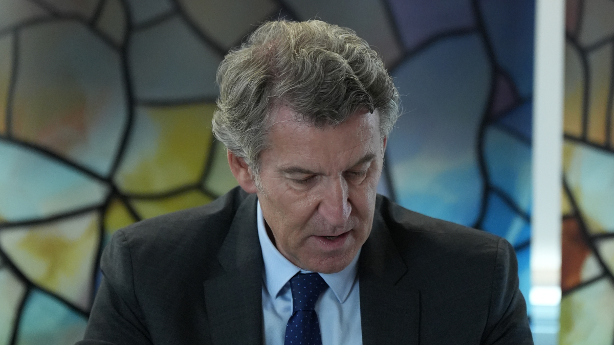 El PP avisa que «ni todo el humo del mundo» tapará los «escándalos» que rodean a Sánchez