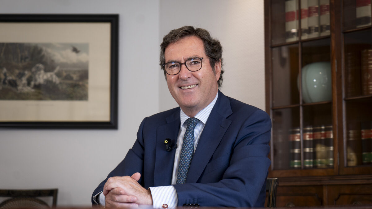 Antonio Garamendi (CEOE): «El problema en España es que nos mandan los extremismos»