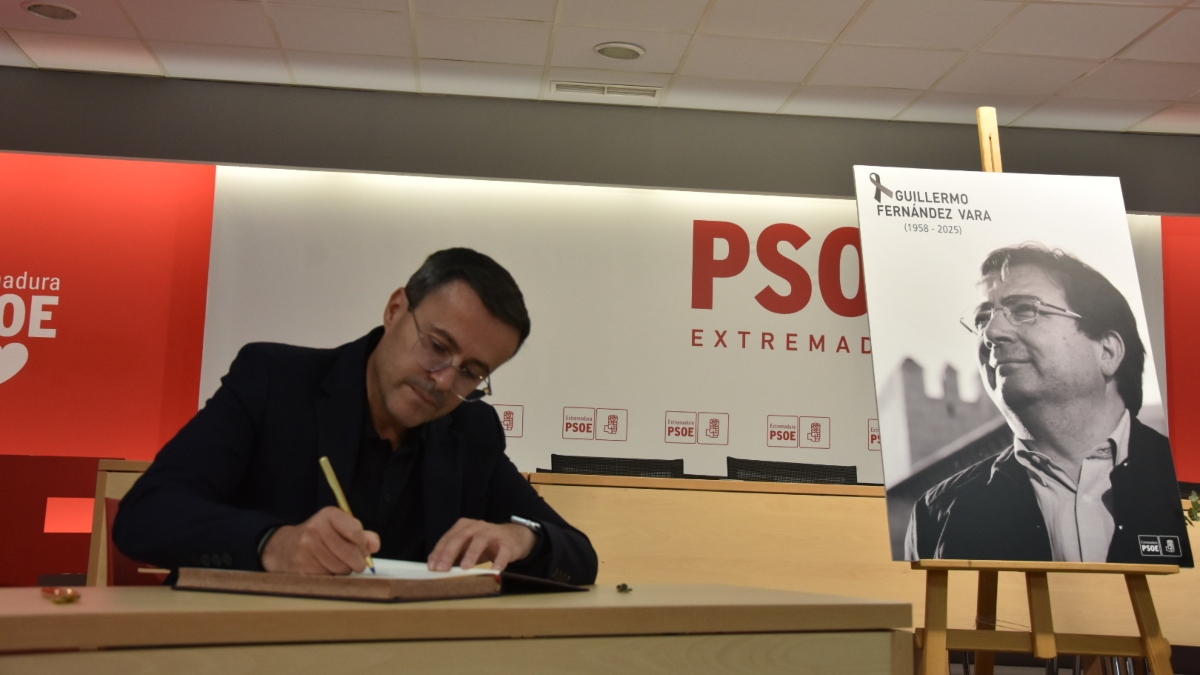 El PSOE prepara en Extremadura una «limpia» de dirigentes vinculados a Fernández Vara