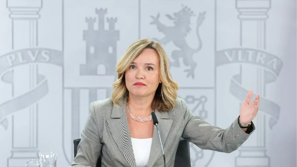 El Gobierno concede la Gran Cruz de Carlos III a Fernández Vara y Lambán a título póstumo