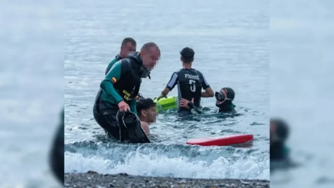 La inacción del Gobierno dificulta la devolución de los inmigrantes que llegan a nado a Ceuta