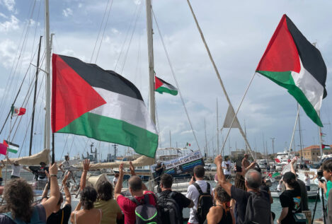 El Gobierno de Israel niega maltratos a los miembros de la flotilla bajo su custodia