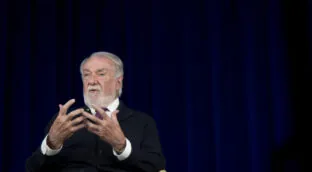 VÍDEO | Entrevista a Jaime Mayor Oreja: «La alianza ETA-Zapatero está llevando a España al abismo»