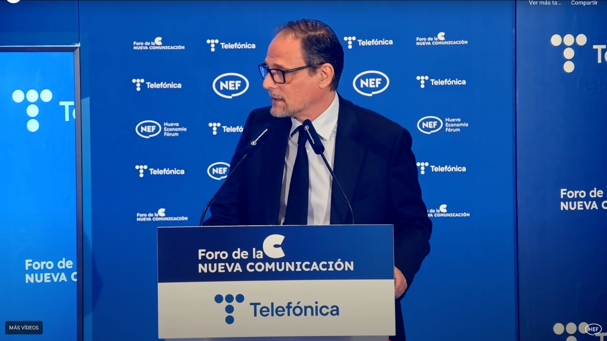 El Gobierno da la espalda al nuevo director de ‘El País’