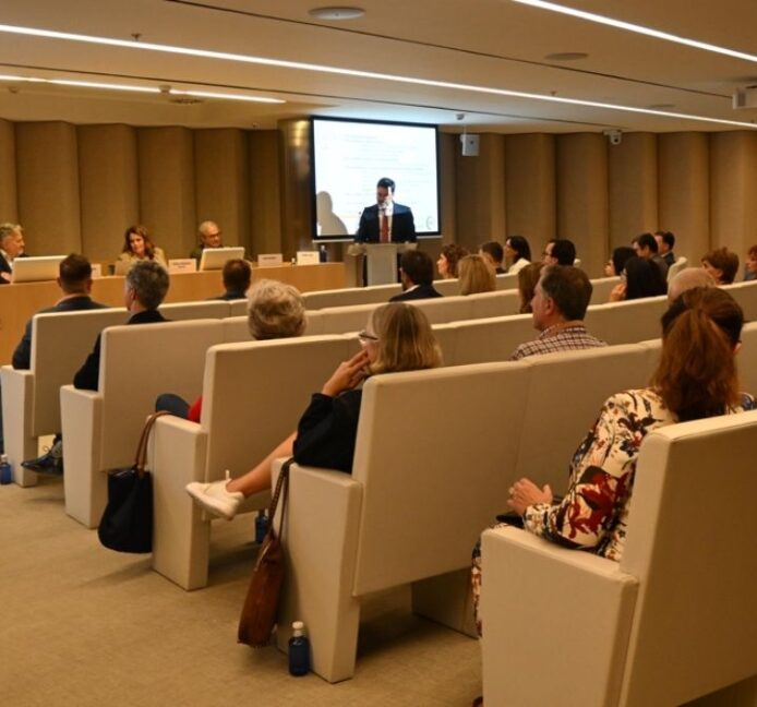 Krisalidas, la plataforma que impulsa el talento sénior, se presenta en Pérez-Llorca