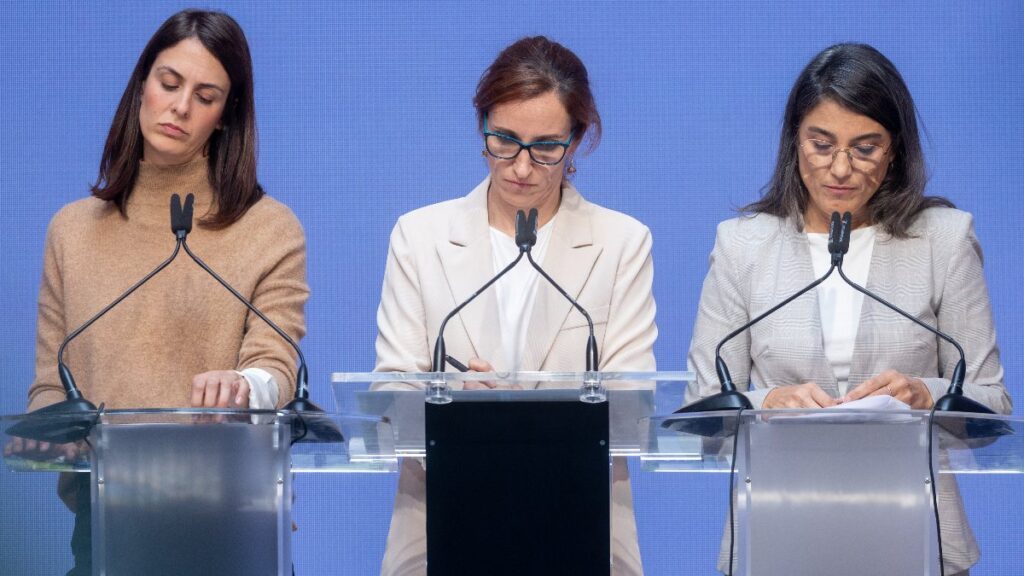 Rita Maestre y Mónica García, en la rueda de prensa después de la dimisión de Íñigo Errejón