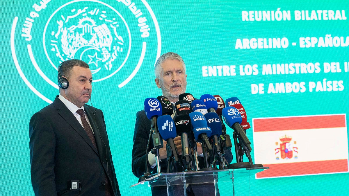 El Gobierno intenta arreglar con una destitución la crisis de los visados con Argelia