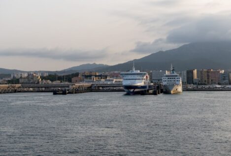 Una ONG denuncia el tránsito por aguas españolas de otro buque con carbón para Israel